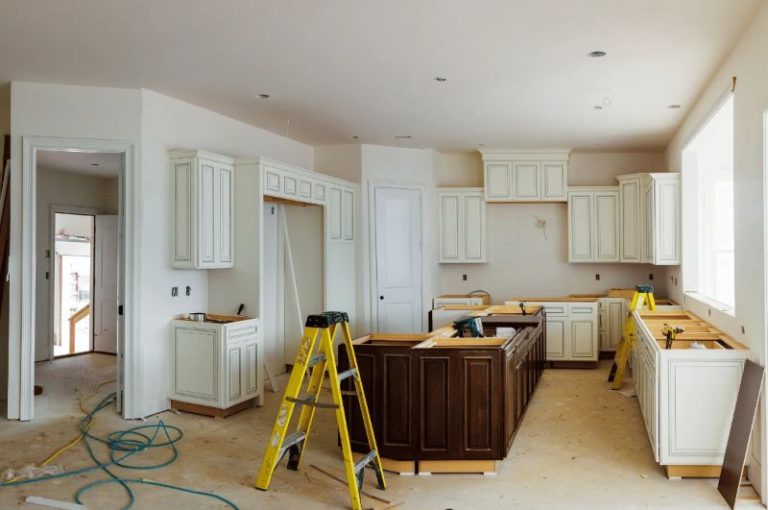 CabineDoors-Khalil1034-HannahGilbert02