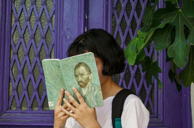 How Studying Art Enhances Knowledge and Creativity 6 StudyingArt-Mamma01