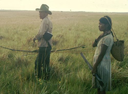 A Pumé man and woman hunt and gather foods on the Venezuelan savanna