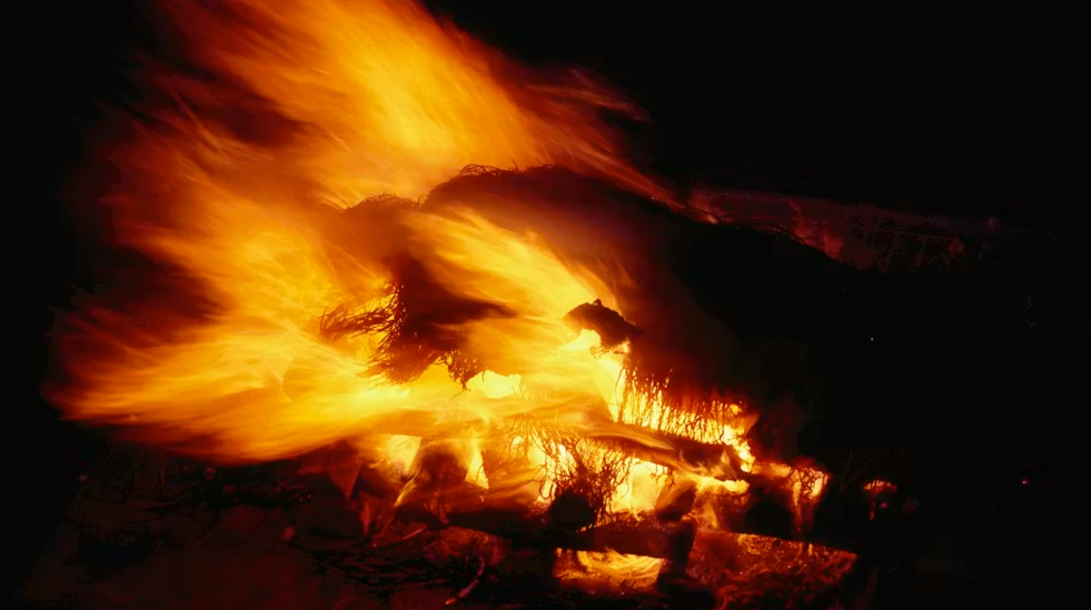 The pyre event was a spectacle that required many hours of communal effort and would have been impossible to hide