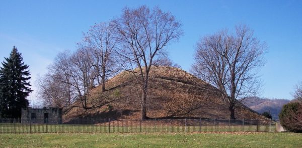 Grave Creek Mound in 2006