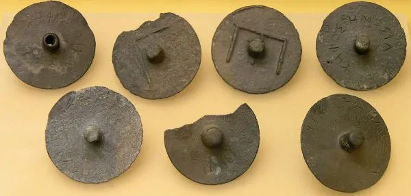 Silence and Compulsion: Trials and Self-Incrimination in Classical Athens and Rome 8 Bronzeย psephoiย from the Ancient Agora of Athens