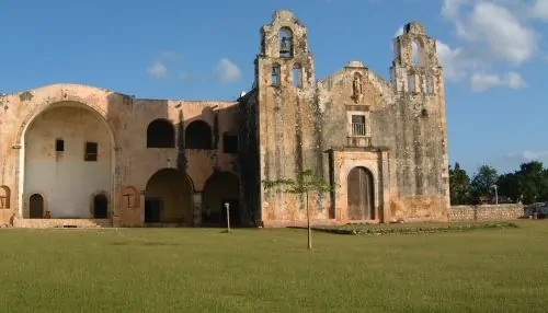 Church and Convent of San Miguel in Maní