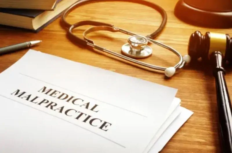 What a Medical Malpractice Attorney Must Prove to Win the Case
