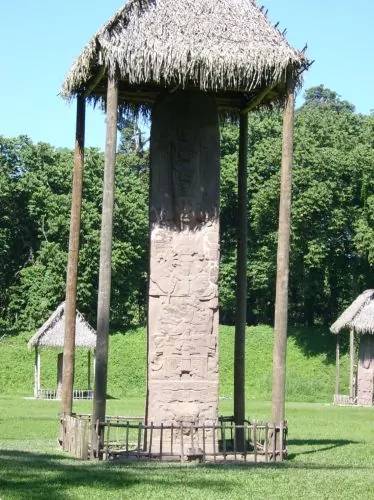 Stela E in Quiriguá