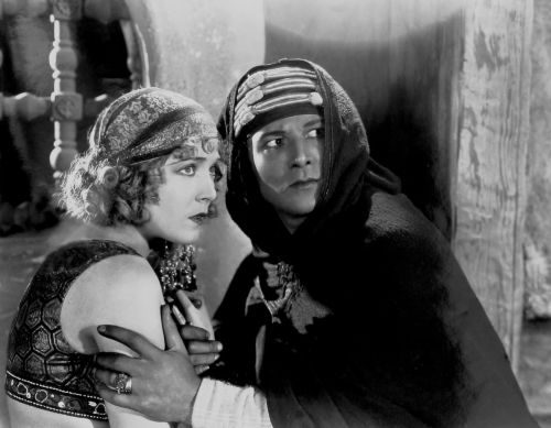 Photo still of Vilma Bánky and Rudolph Valentino in The Son of the Sheik