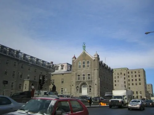 Hôtel-Dieu de Montréal