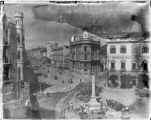 Rio de Janeiro's Avenida Central (Central Avenue) with major building works, c. 1900 to 1910, photograph by Marc Ferrez