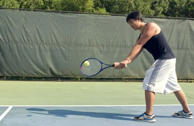 What Makes a Tennis Racquet Actually Good for a Complete Beginner?