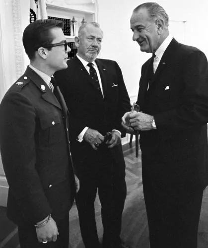 Drilling toward the Mantle: Project Mohole and the Politics of Inner Space, 1957–1966 8 John Steinbeck, with his 19-year-old son John (left), visits his friend President Lyndon B. Johnson in the Oval Office, May 16, 1966