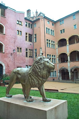 The lion, symbol of the city of Lyon, on display at Maison des avocats